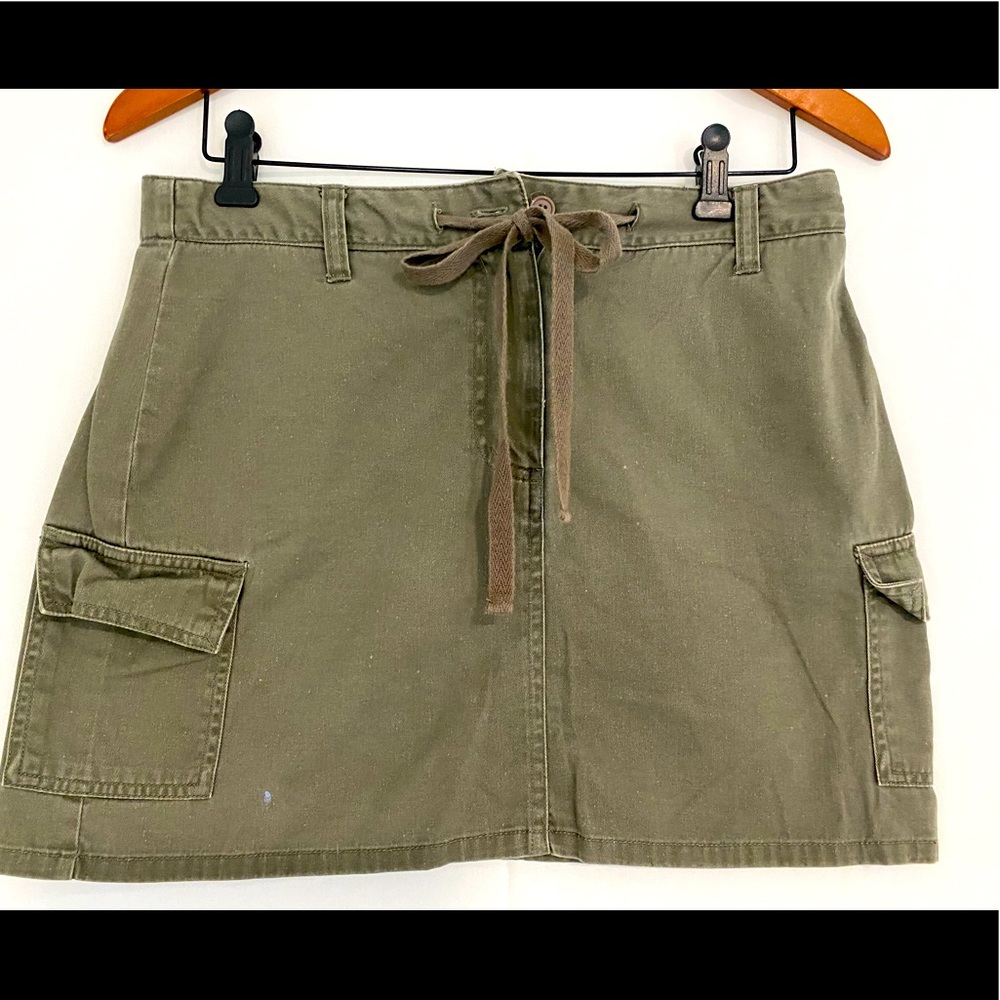 Bongo old school green cute skirt. Size S